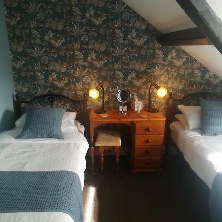 Bed and Breakfast Tara Fishguard Exterior foto