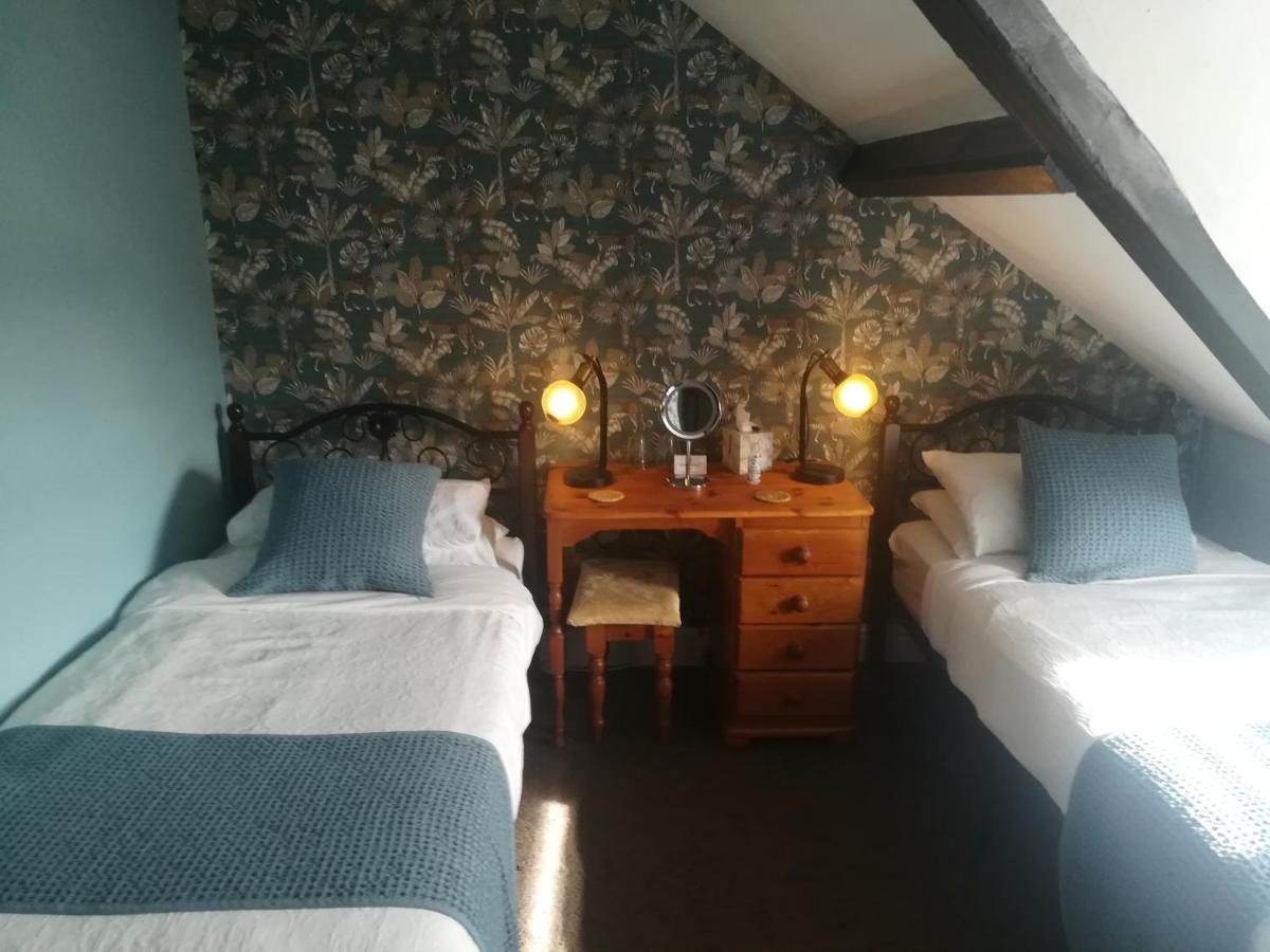 Bed and Breakfast Tara Fishguard Exterior foto